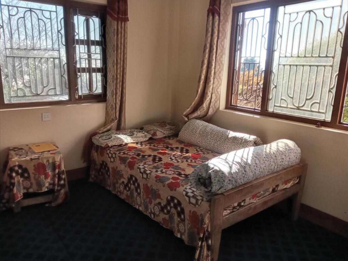 Unique Point Home Stay Нагаркот Екстериор снимка