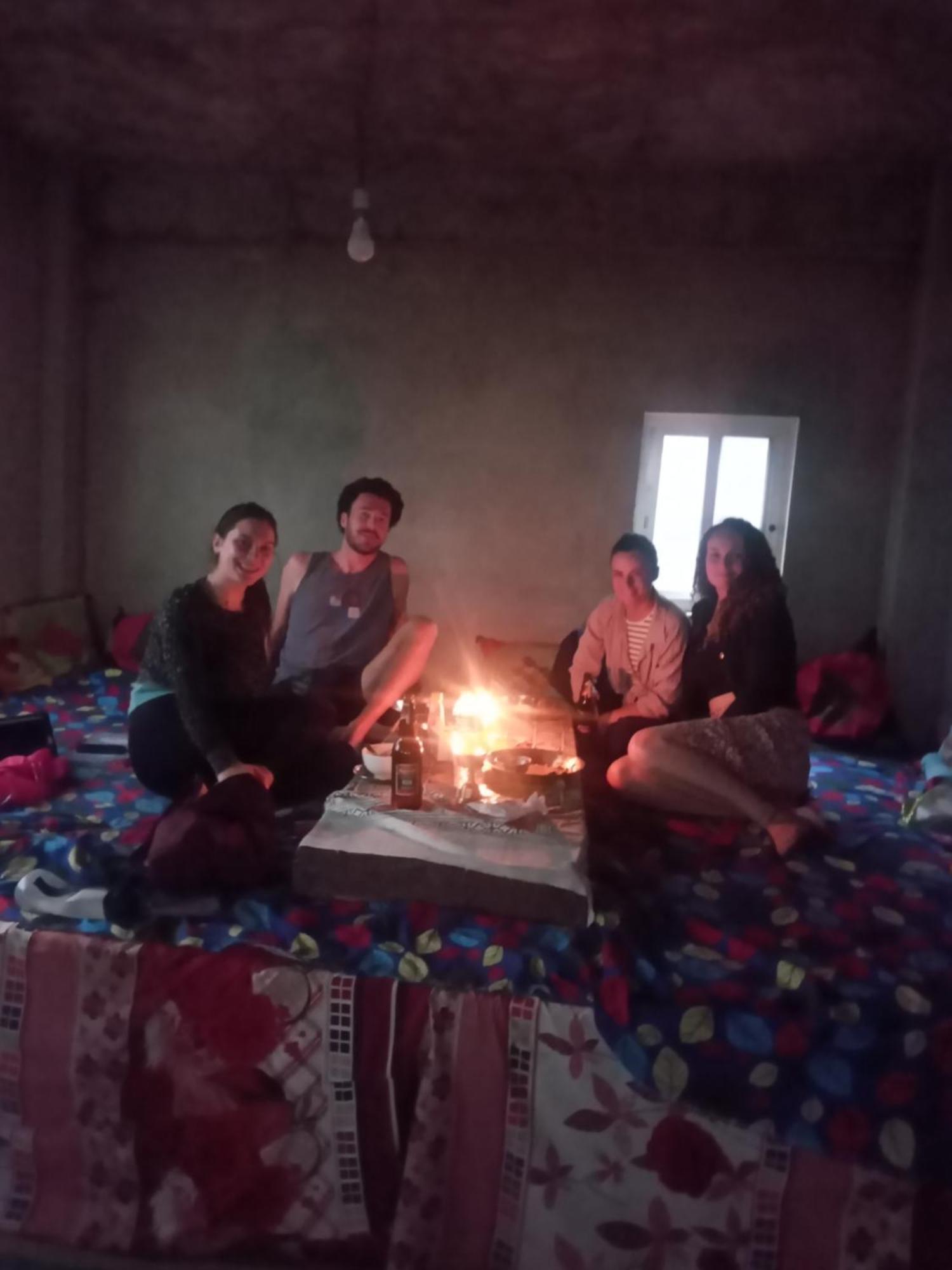 Unique Point Home Stay Нагаркот Екстериор снимка