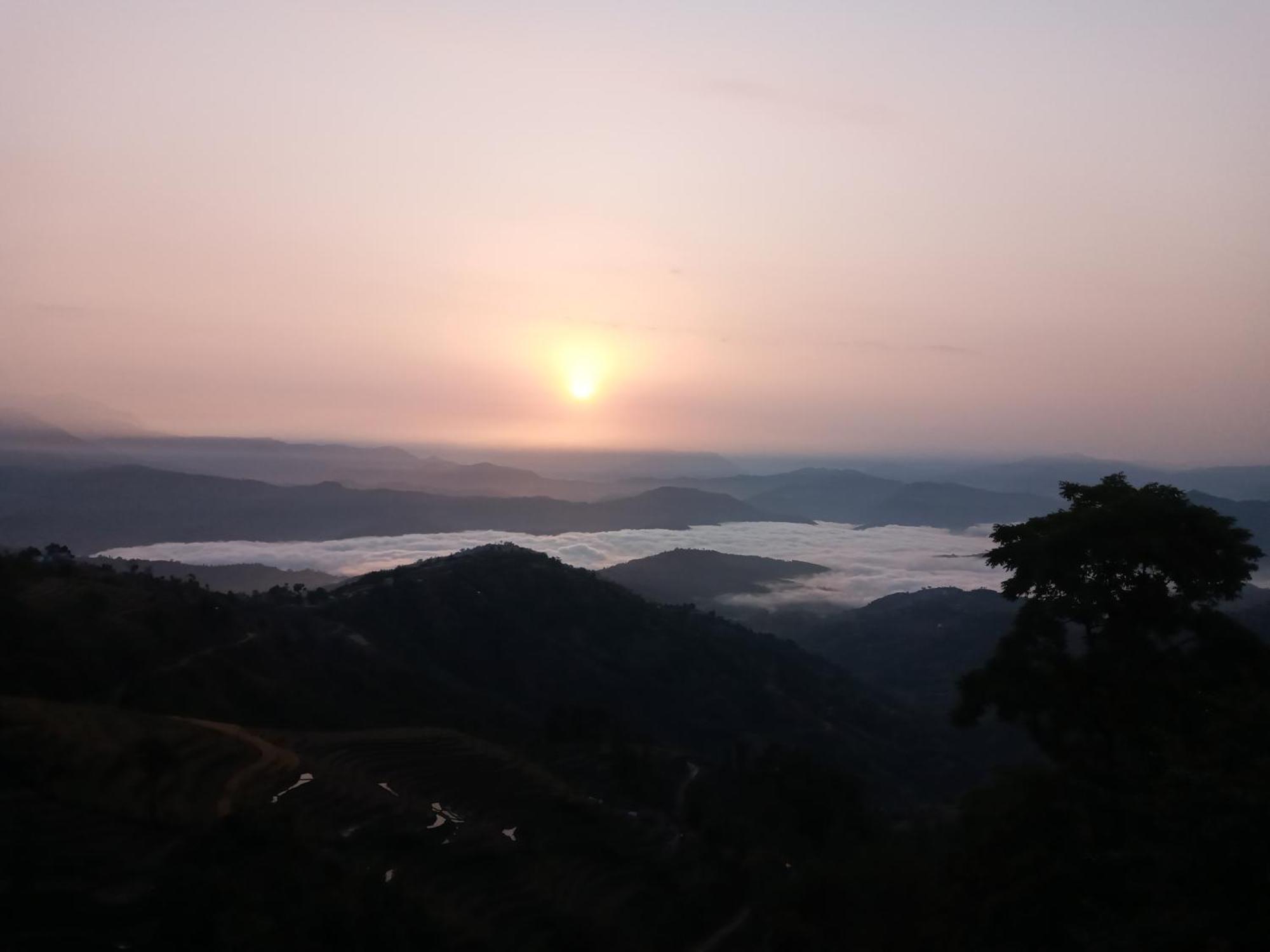 Unique Point Home Stay Нагаркот Стая снимка