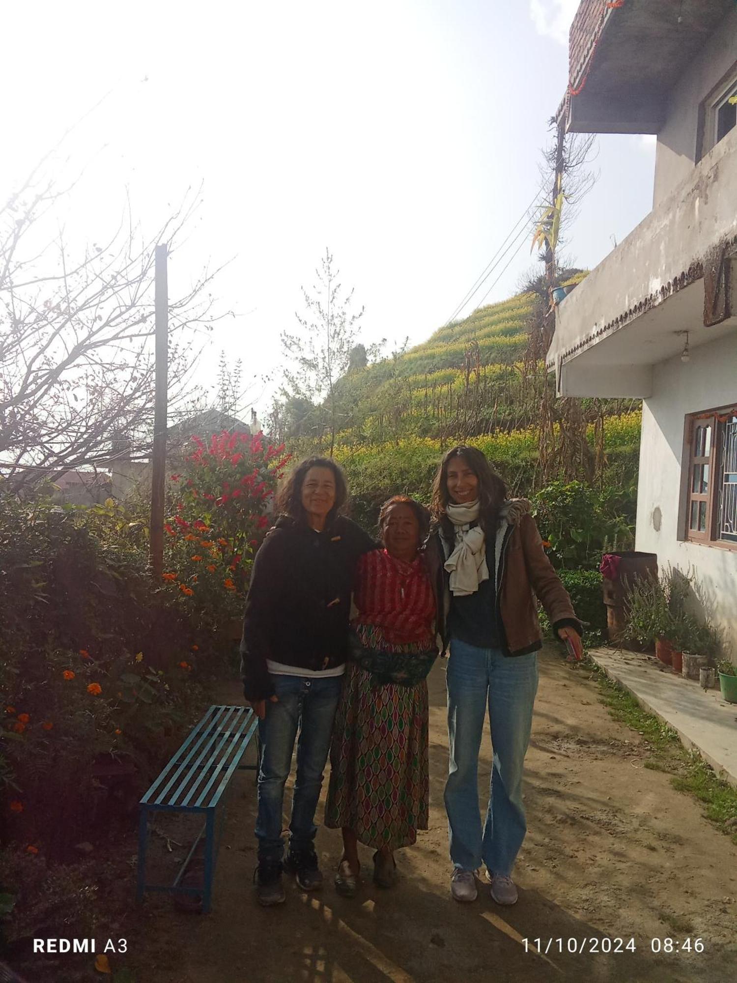 Unique Point Home Stay Нагаркот Екстериор снимка